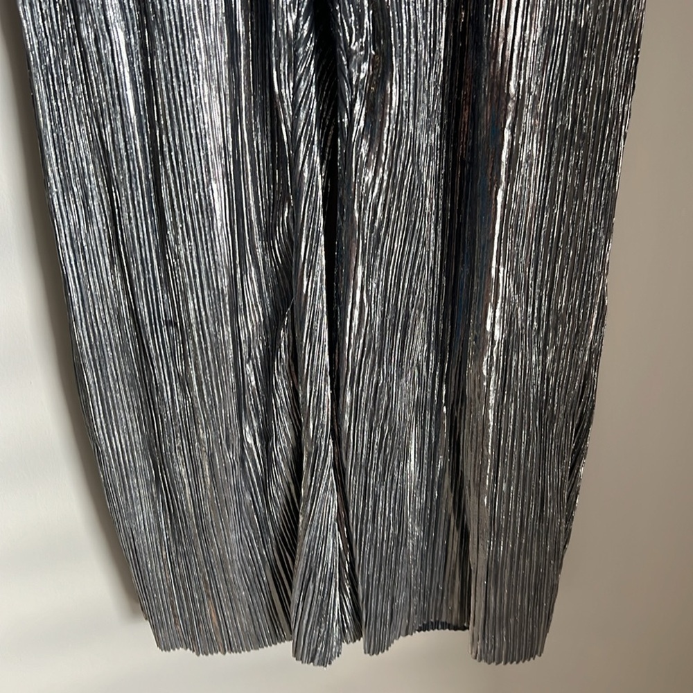 Metalic Silver Pleated Ruffle Jumpsuit - Picture 5 of 8